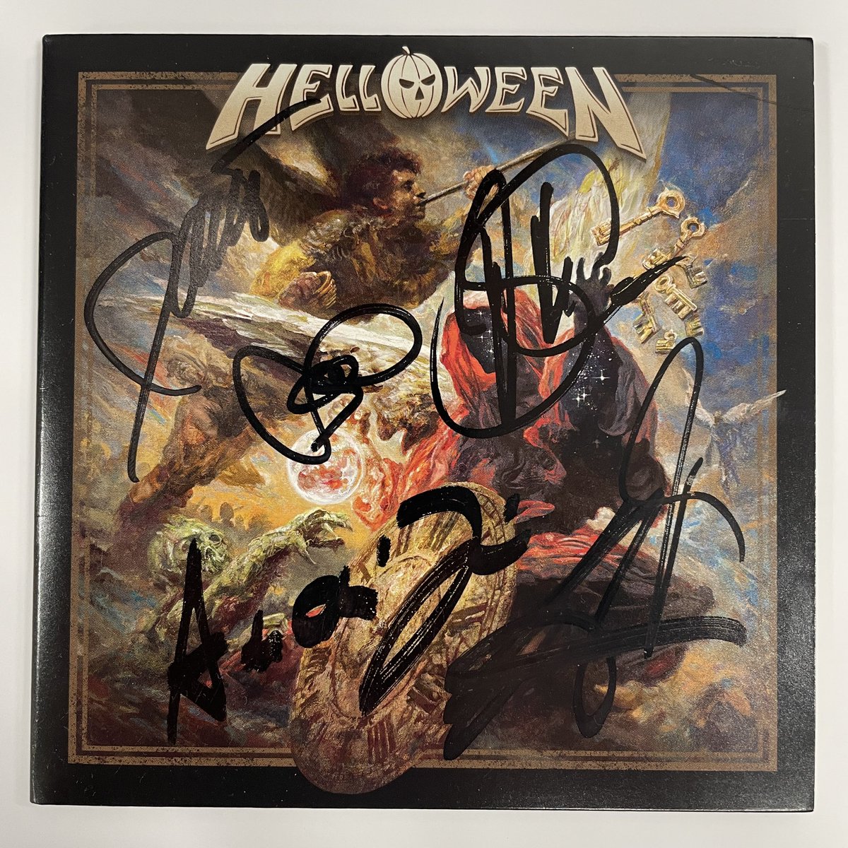 RT @victor_rocks: 【プレゼント】 🎃今日は #ハロウィン なので