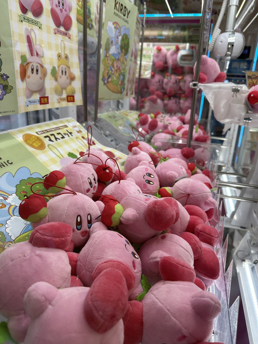 カービィのキャッチャー系プライズ、たまに見かけるよね。 やろうやろう！