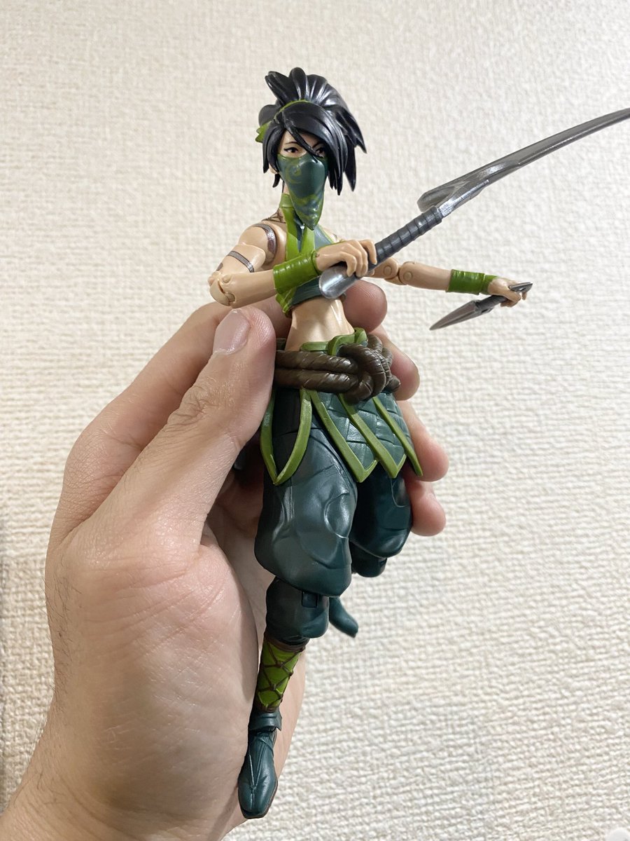再入荷予約】Spin master League of Legends Akali Premium