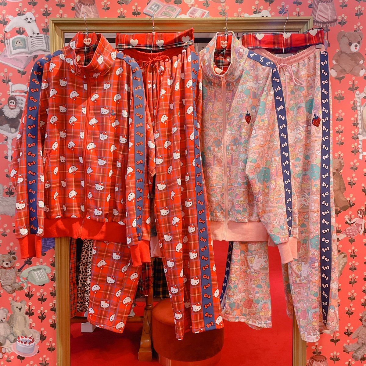 🎀🍓OPEN🍓🎀 🩵サンリオコラボ トラックジャージ(ORDER) トラック