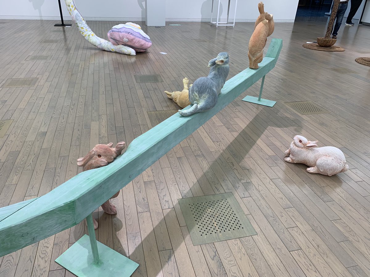 玉田真理先生の陶土彫刻作品のつづき。うさぎちゃん。二科展。 #これ