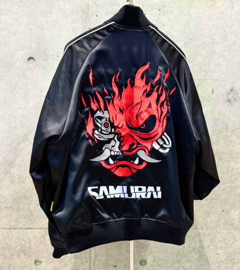 TGS2024 でサンプル展示中の『サイバーパンク2077』のスカジャンをEC