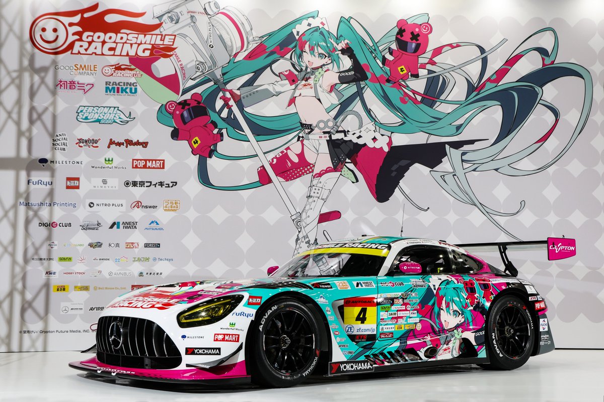 SUPER GT GT300クラスに参戦するGOODSMILE RACING ＆ TeamUKYO の4号車