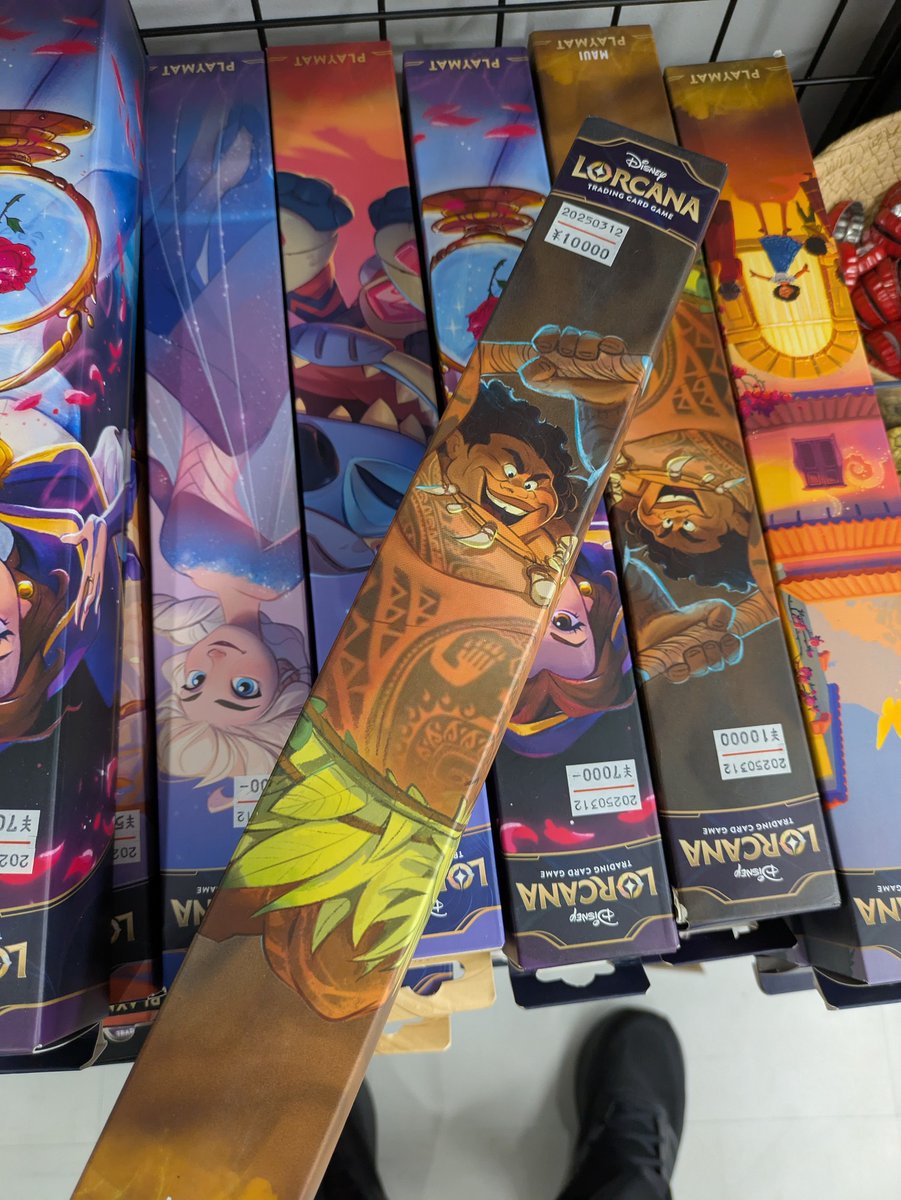 ご要望御座いました マウイのプレイマット数枚入荷しました‼ 国内では1