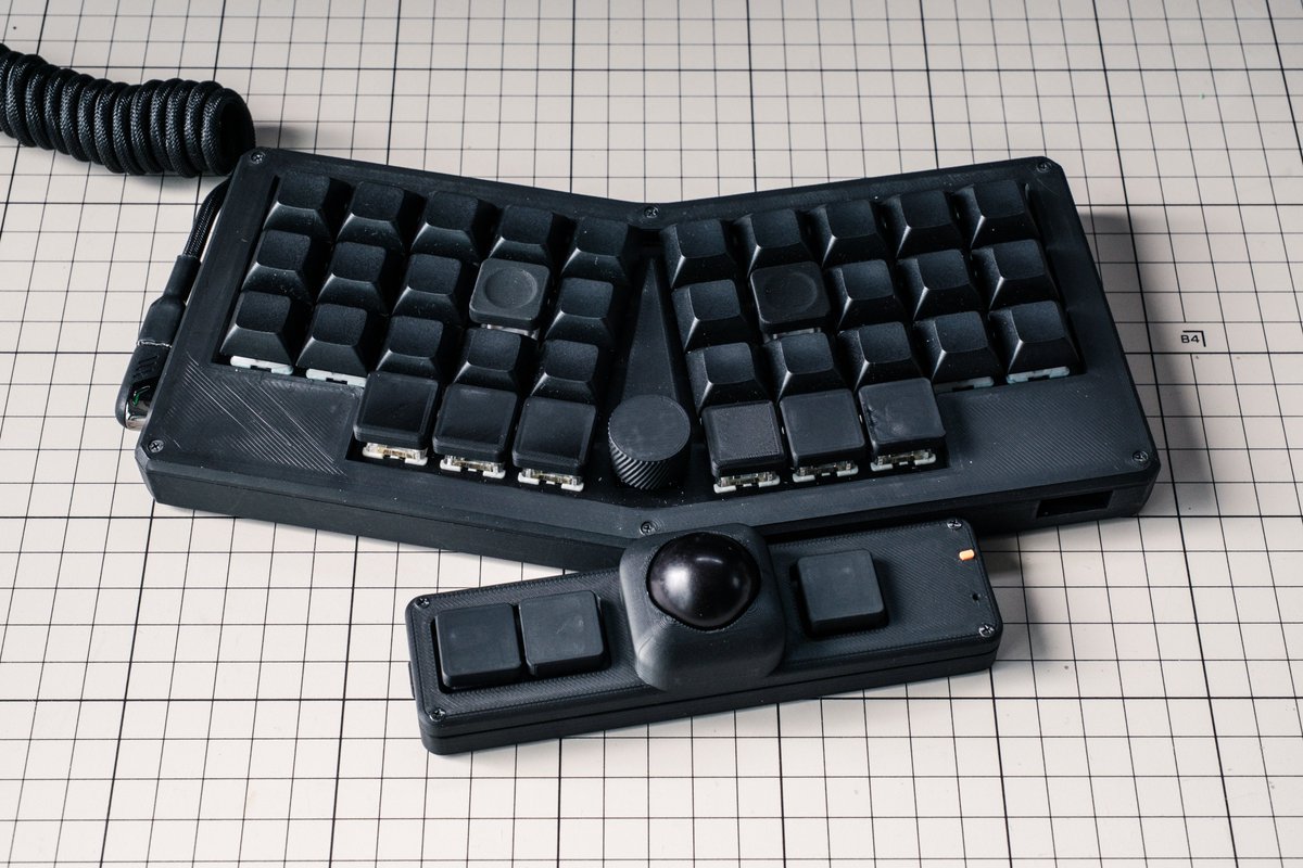 どう置いても使えるトラックボール、想像以上にいい。 マウスよりも