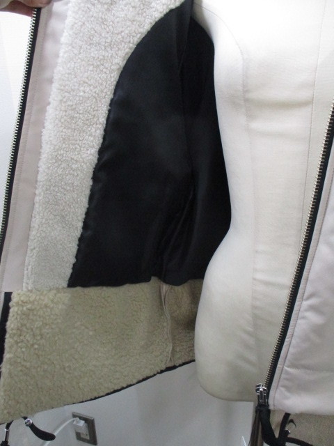 ラリアムー Lallia Mu ラリアムー バイカラーヘムショートフードコート