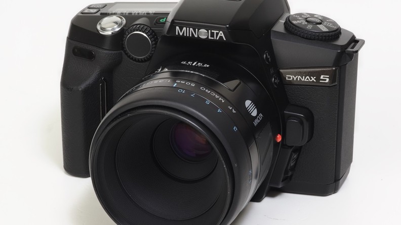 赤城耕一：第7回 絞り優先AEを搭載した！ 1974年発売の一眼レフカメラ