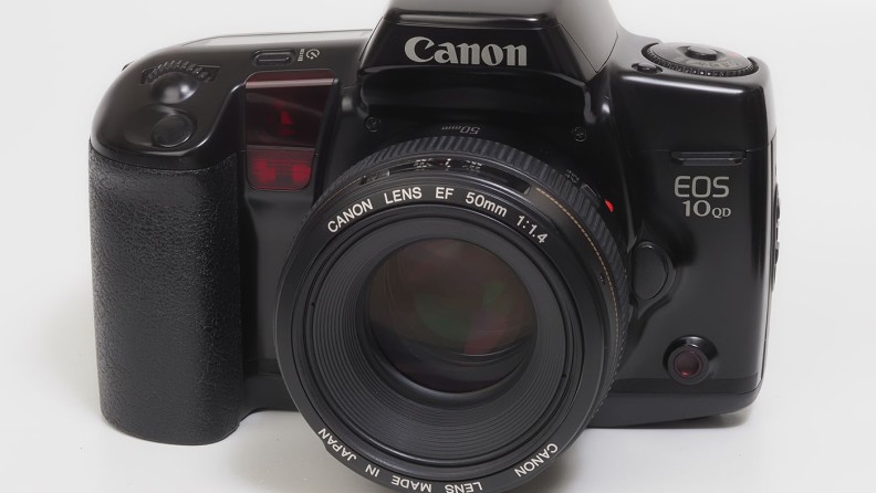 赤城耕一：第38回 前玉交換式というユニークなレンズ交換方式を採用