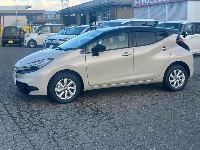 トヨタ アクア 2021年モデル Z E-Fourの価格・性能・装備・オプション