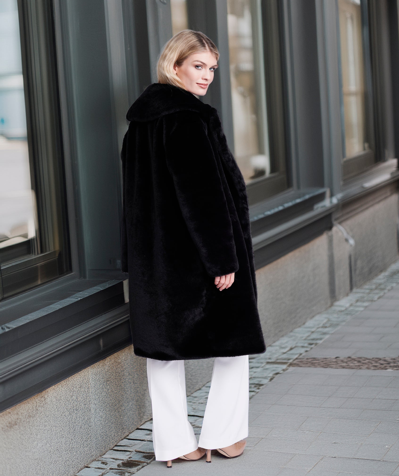 Hepburn - Black Longline Faux Fur Coat – Pia Rossini Retail