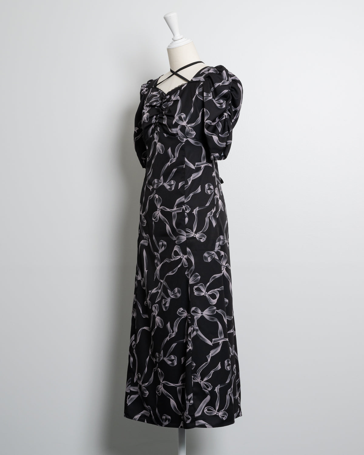 リボン柄ロングワンピース – pium