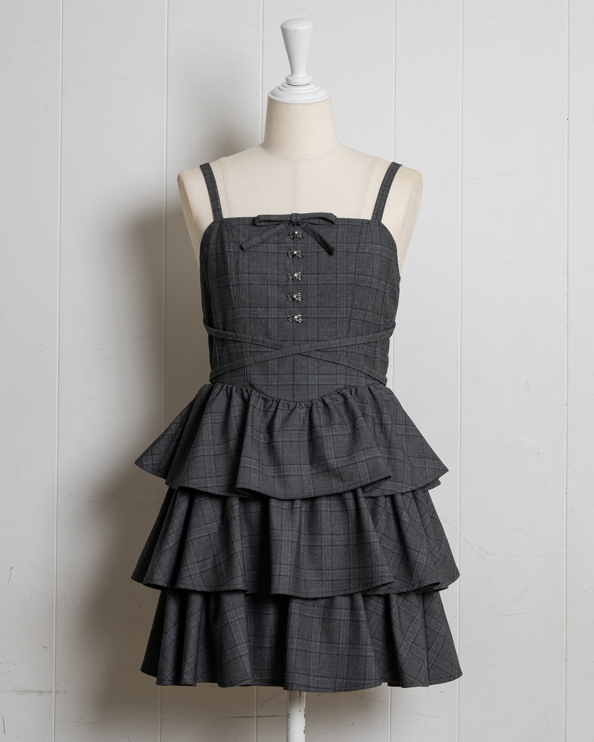 フロントホックティアードジャンパースカート – pium