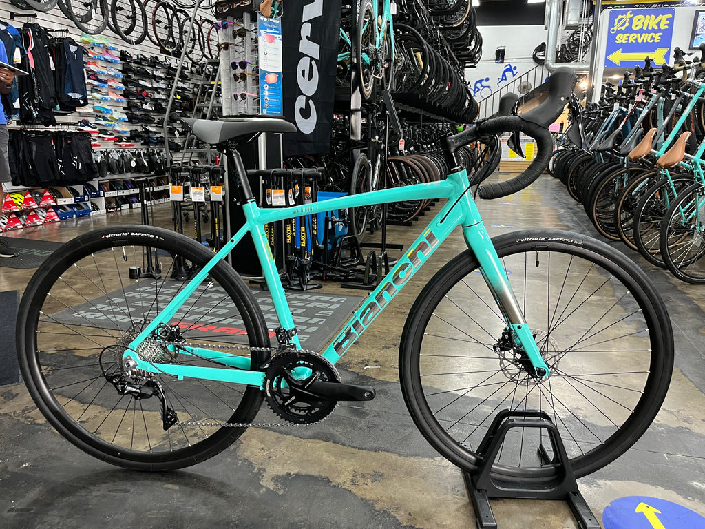 Bianchi Via Nirone 7 Shimano 105 11-Speed Disc — Playtri