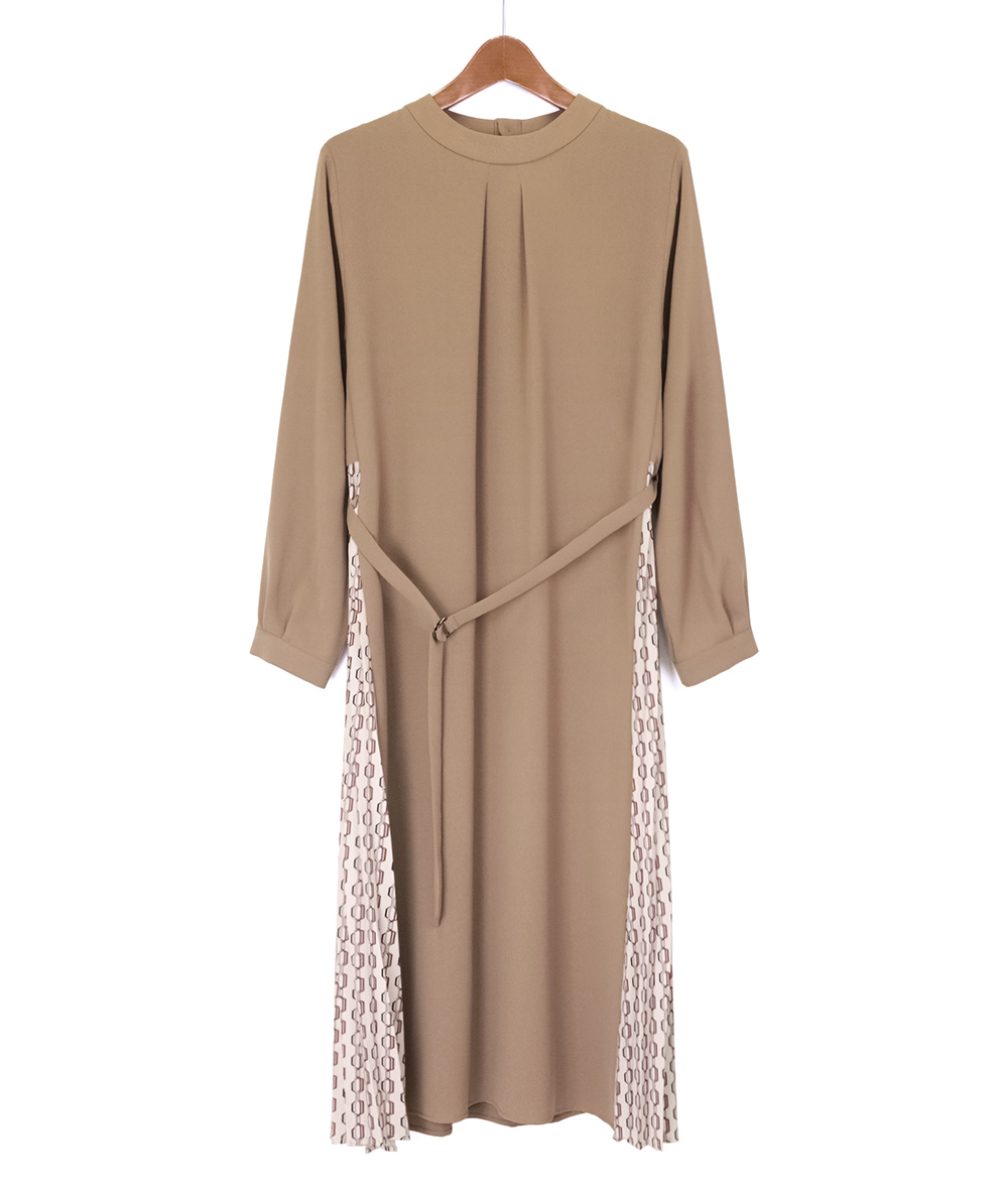 サイドプリーツハイネックワンピース(ワンピース) | Alphabet's