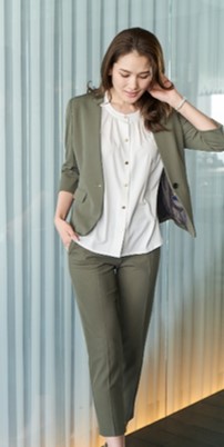 ノーカラー＆七分袖ですっきり、着回し簡単レディース「THE 3rd SUITS