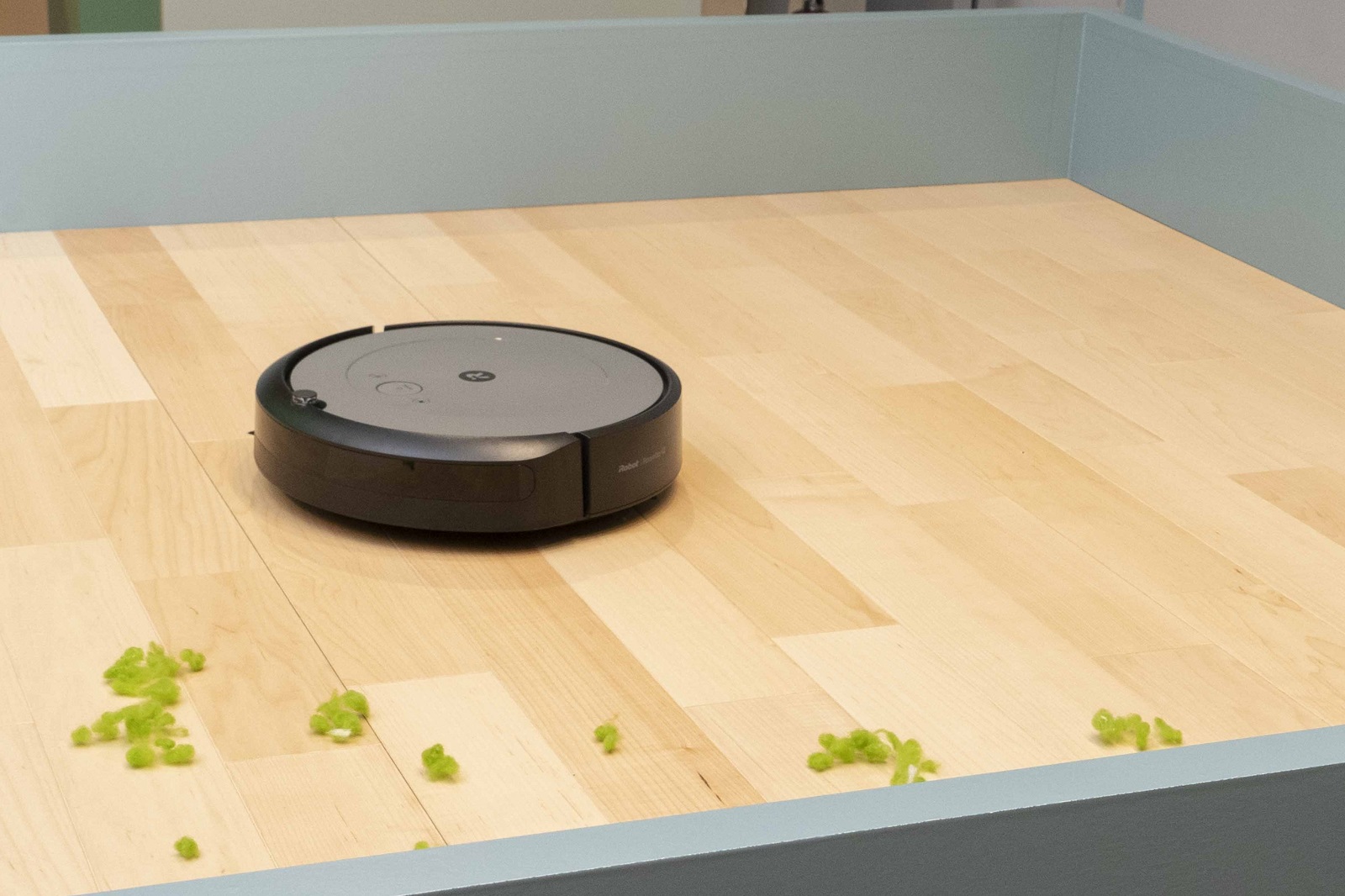 ルンバ i2」はロボット掃除機デビューにぴったりかも 吸引力アップ