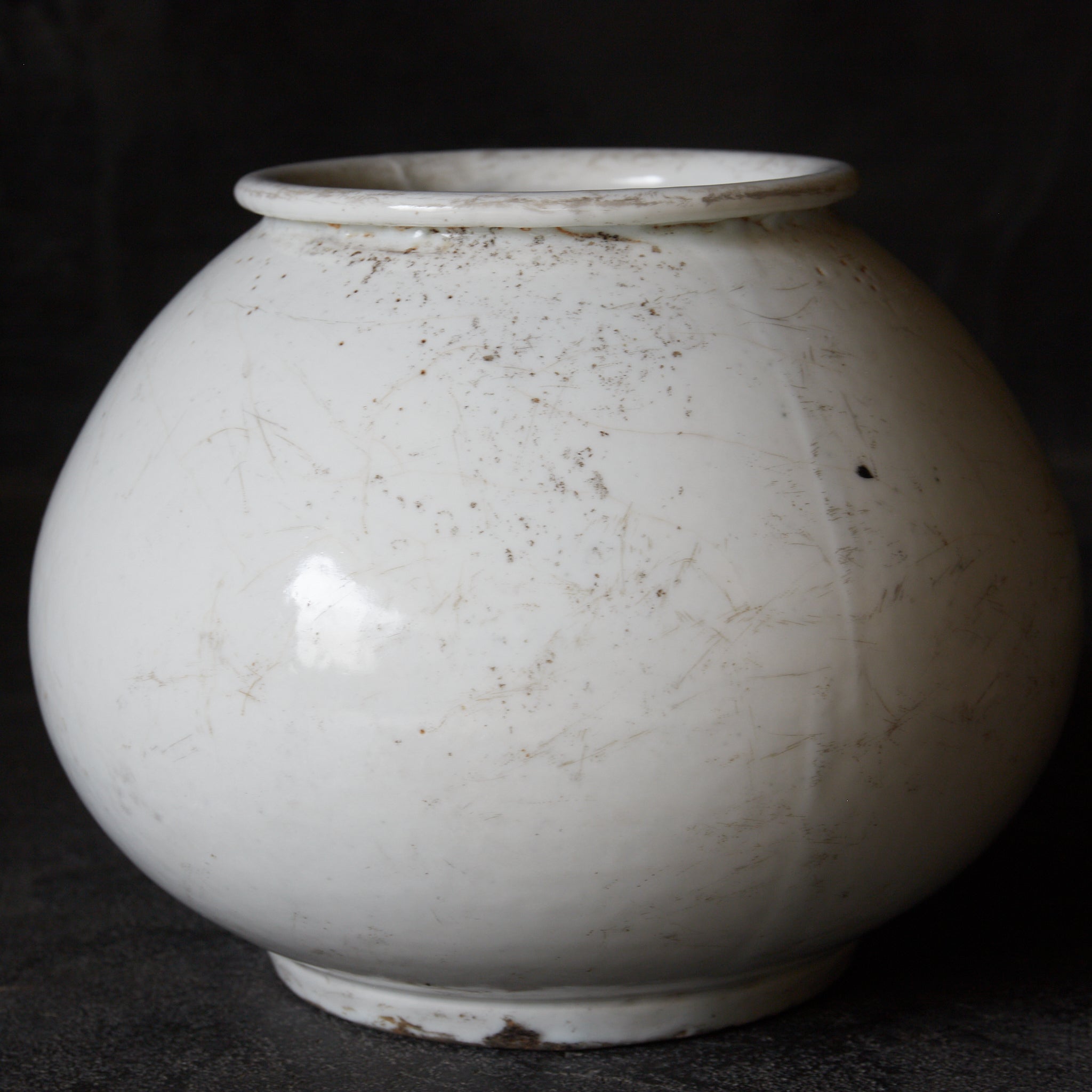 李朝 白磁丸壺（1392–1897CE） | 入蘆花（ロカニイル）