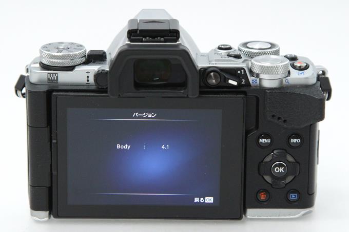OM-D E-M5 Mark II ボディ シルバー シャッター回数約15400回以下