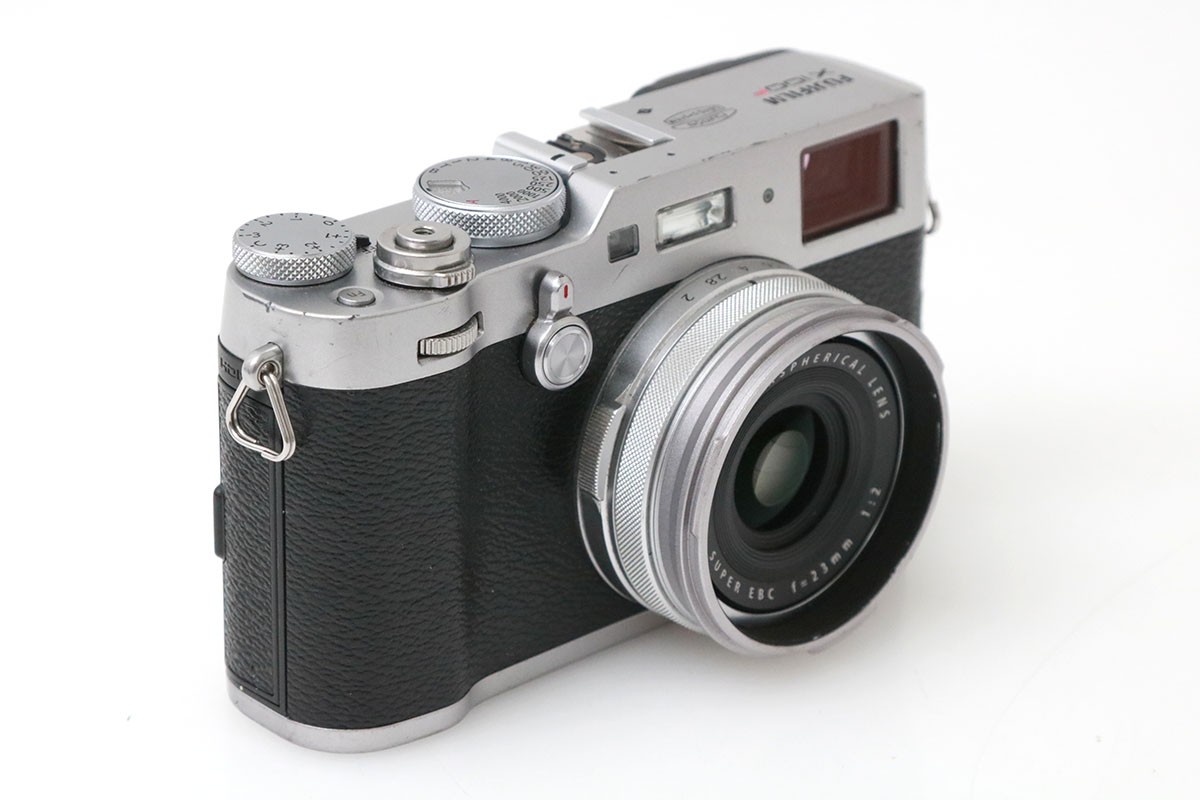 FUJIFILM X100F シルバー CA01-M4532-2Q1B | 富士フイルム