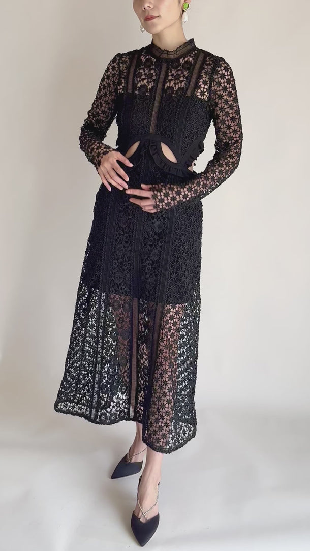 Self-Portrait 結婚式・パーティードレス｜ブラックのレースドレス