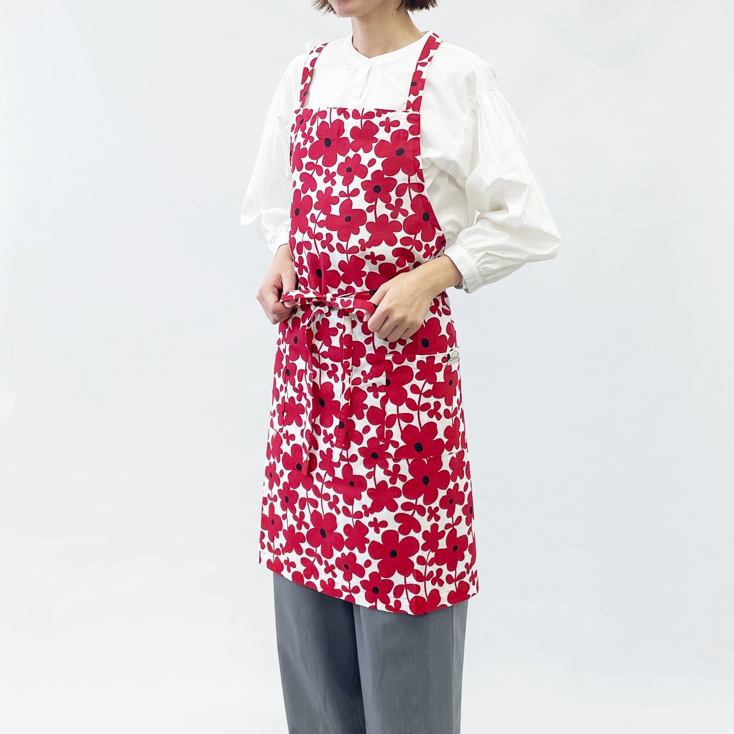 アビチュアル エプロン セルマ レッド – レップ公式オンラインストア