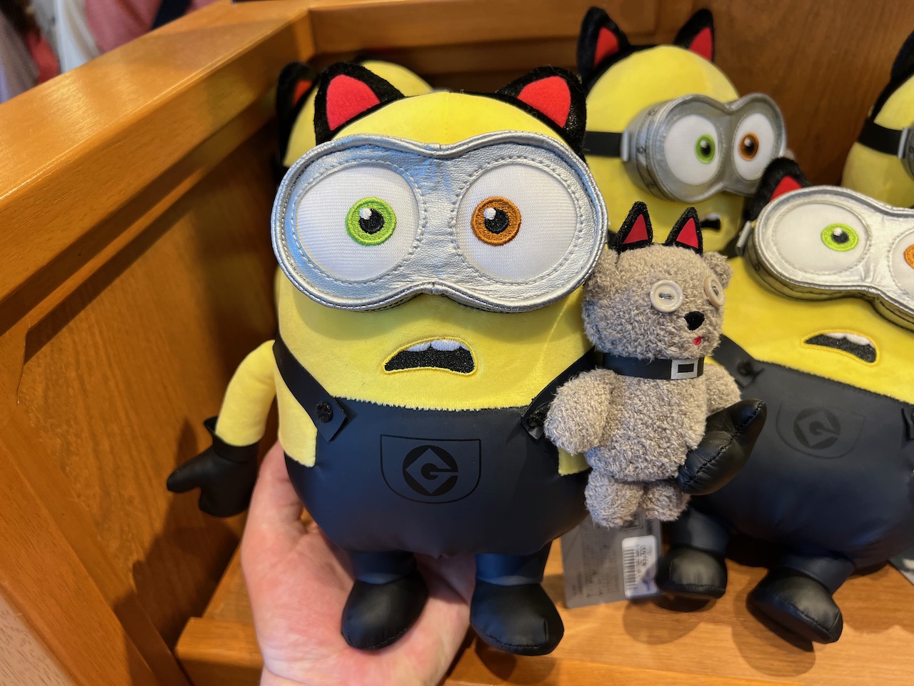 Minions in the Dark' Halloween 2022 Merchandise Arrives at
