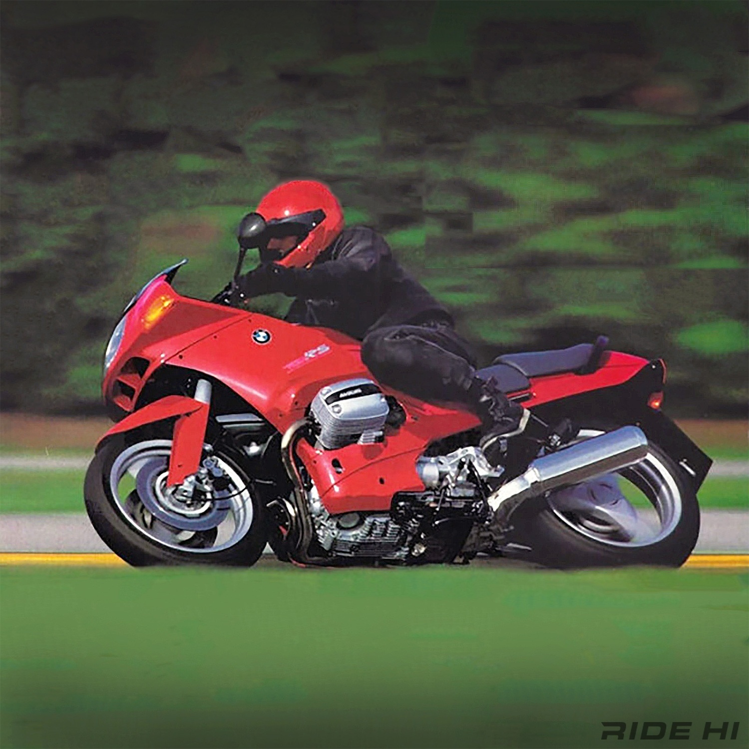 BMWボクサーの強みをオンロードでも具体的に開花させるチャレンジで新