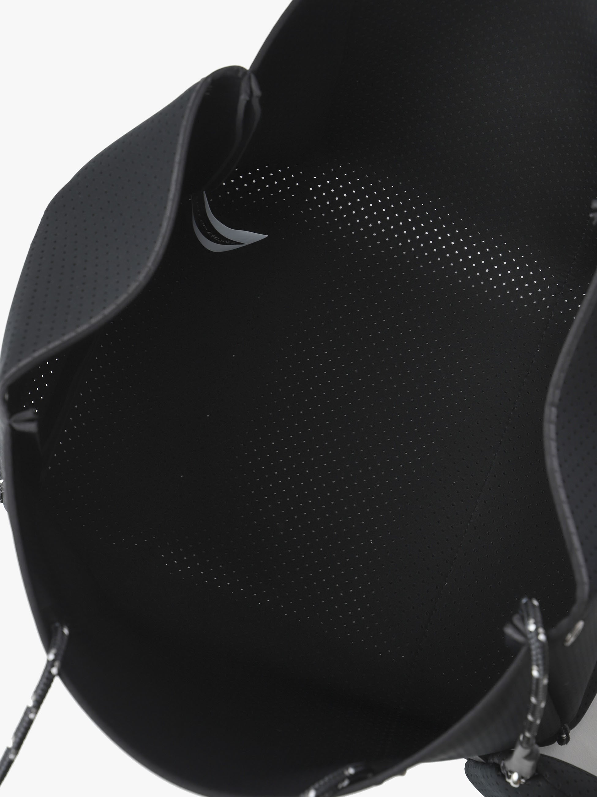 エスケープ（ブラック）｜STATE OF ESCAPE(ステート オブ エスケープ