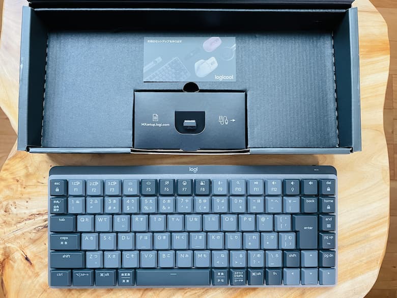 MX Mechanical と Mini（KX850）をレビュー。茶軸と赤軸の比較。薄型で