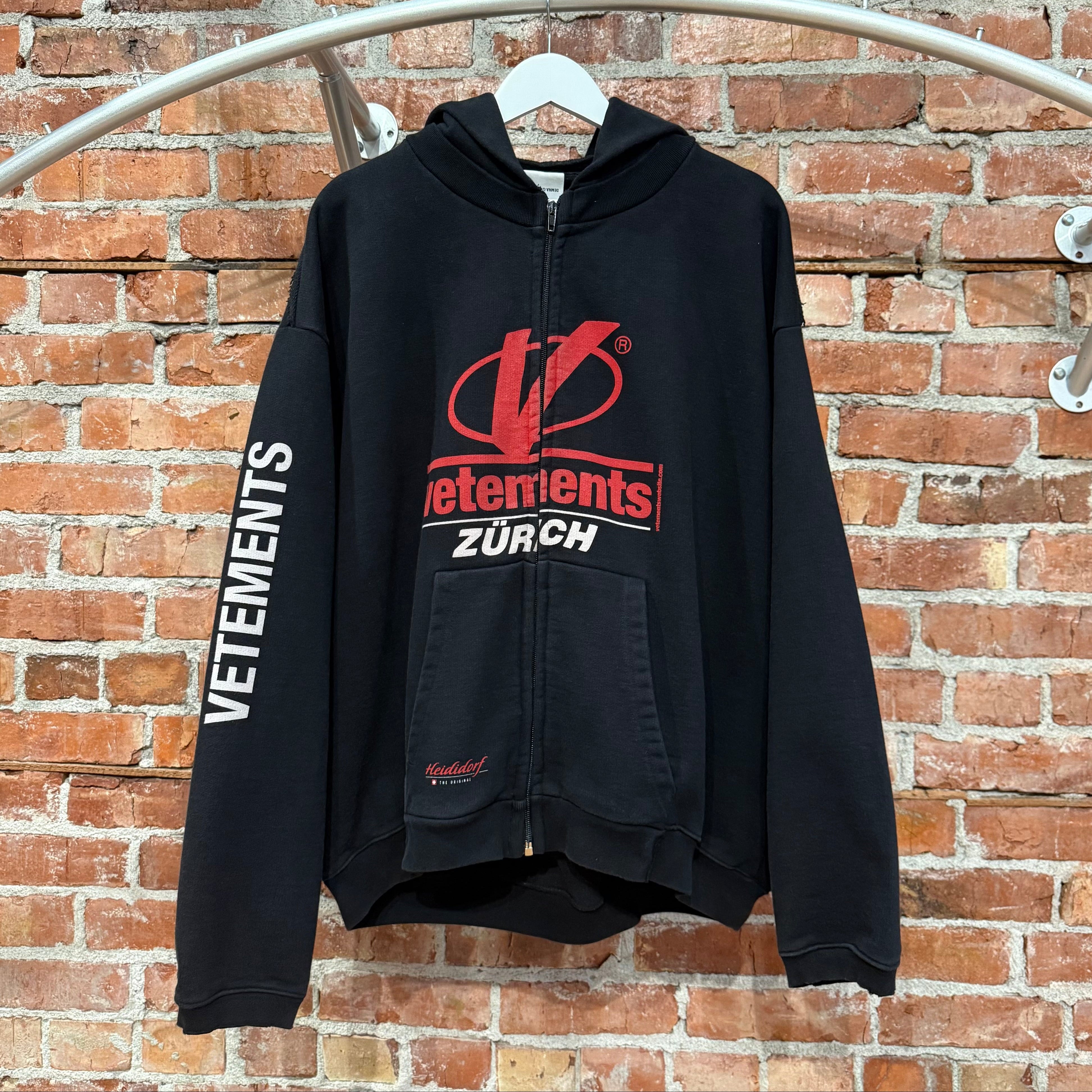 VETEMENTS SS18 ZURICH REVERSIBLE ZIP UP HOODIE 'BLACK' – Sadō Room