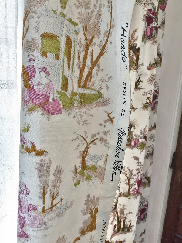 フランストワルドジュイ柄カーテンはかわいいアンティークネット