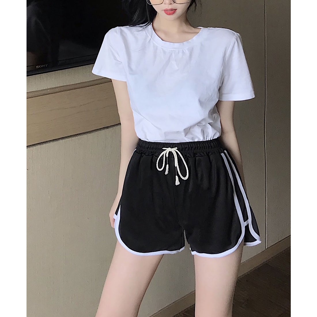 ニナエリナ Nina et Lina サイドラインショートパンツ （ブラック