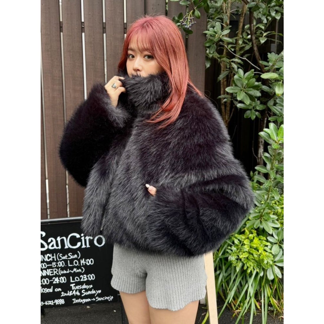 エヴリス EVRIS フェイクファーショートブルゾン （ブラック） -靴