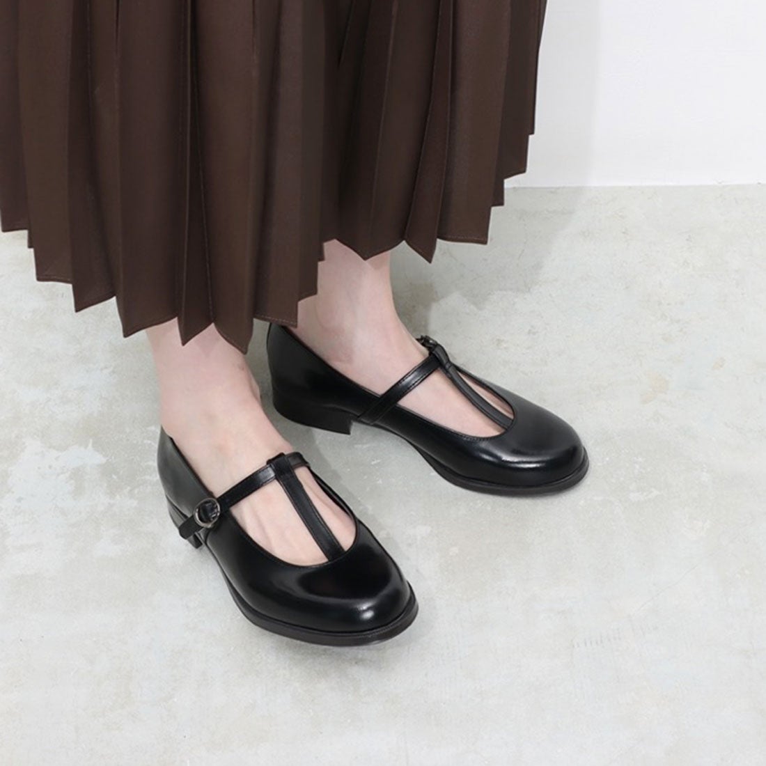 ハルタ HARUTA Tストラップシューズ （ブラック） - ファッション通販