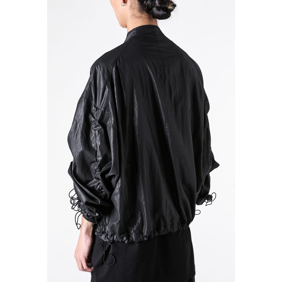 ユリウス JULIUS COATED RAYON/NYLON TAFFETA BLOUSON （BLACK