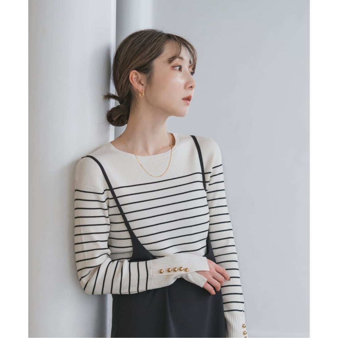 ノーブル NOBLE 《WEB限定追加予約》ボタンディテールタイトリブニット