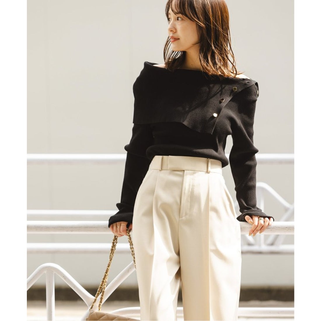 ノーブル NOBLE 《追加》ショルダーボタンタイトリブニット （ブラック