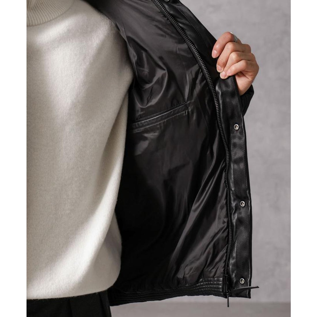 ナノ・ユニバース NANO universe 「西川ダウン（R）」ラムレザーG2