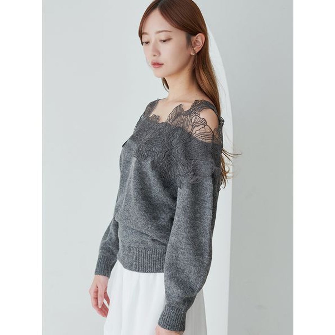 スナイデル SNIDEL レーストリミングニットプルオーバー （MNT