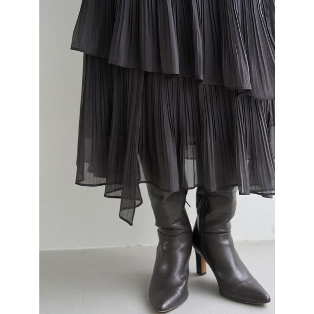 スナイデル SNIDEL Sustainableプリーツティアードロングスカート