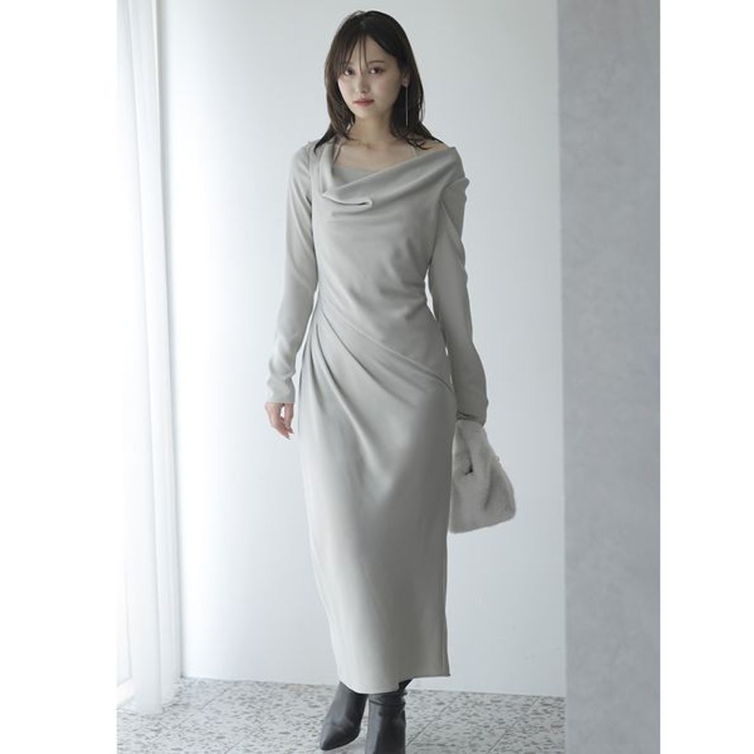 スナイデル SNIDEL ドレープバックサテンロングワンピース （MNT