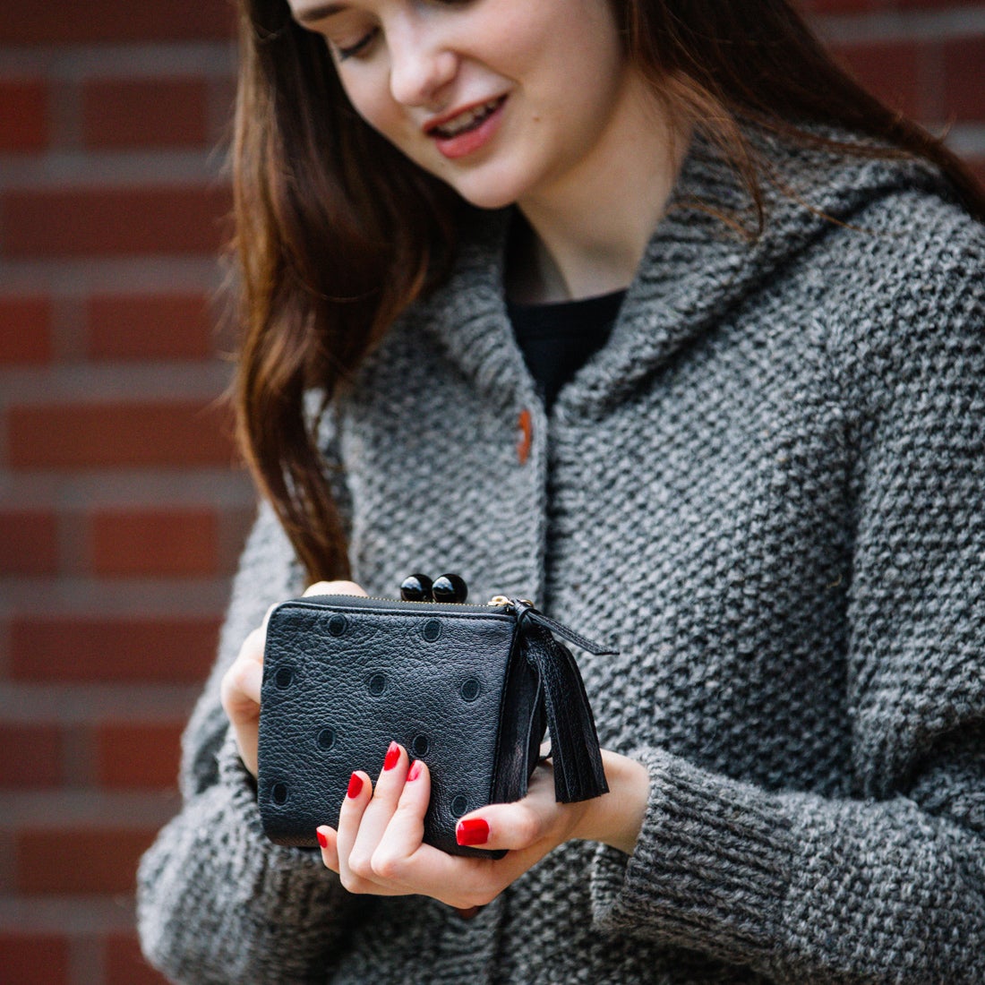 ロングセラー＞ペルケ perche アクリル玉がま口2つ折り財布 （ブラック