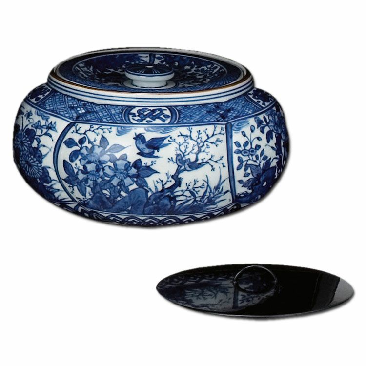 花柄装飾の濃紺水指 花柄装飾の濃紺水指 染付菊尽くし更紗文水指 |