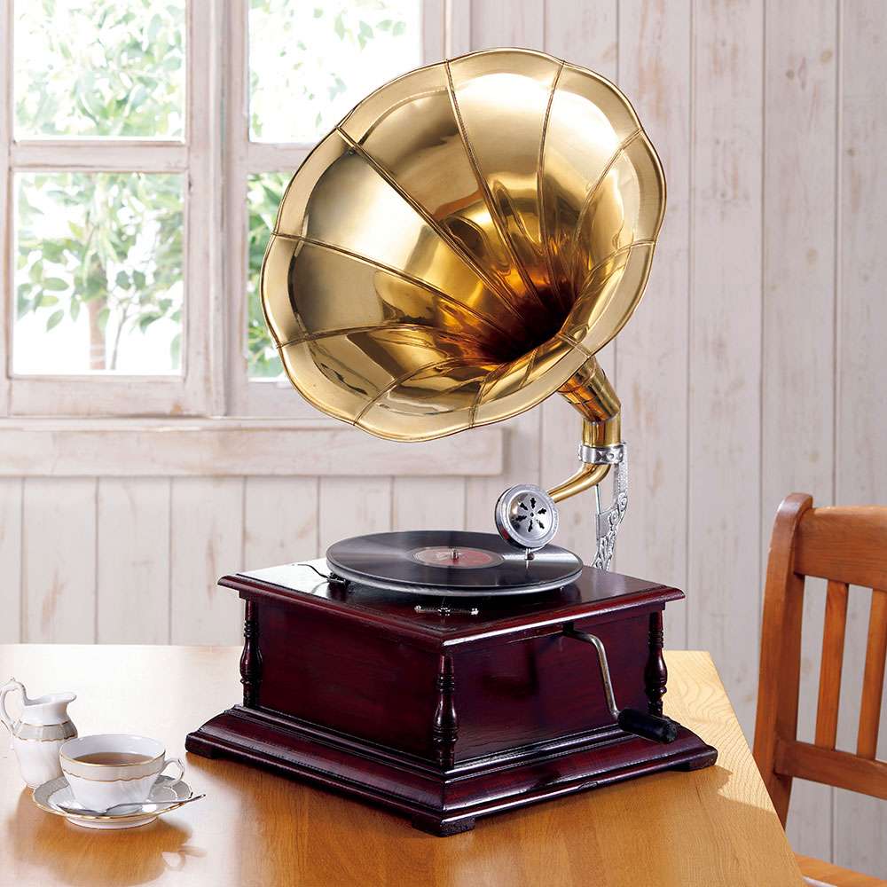 蓄音機の機能を再現！ 音の出るインテリア「蓄音機」 | サライ.jp