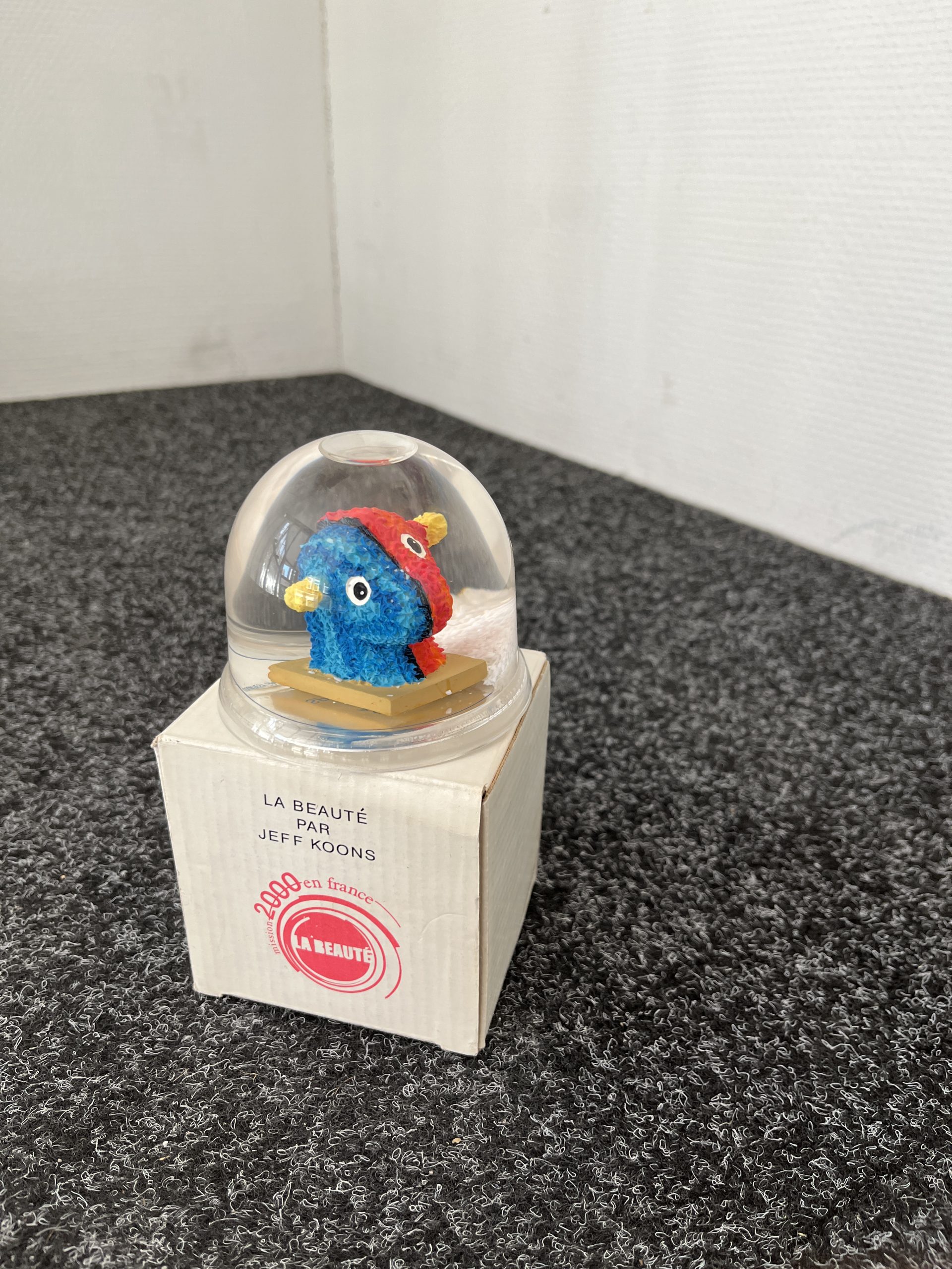 Snow globe Jeff Koons (2000) – Gallery Serieuze Zaken by Rob Malasch