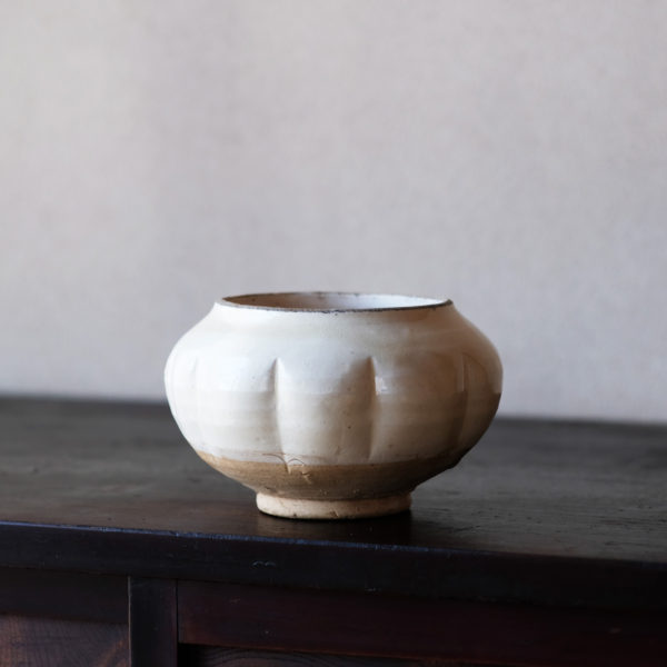 金朝 磁州窯 白釉双耳壺 | 骨董と詩学 Antique & Poetics | 蛇韻律