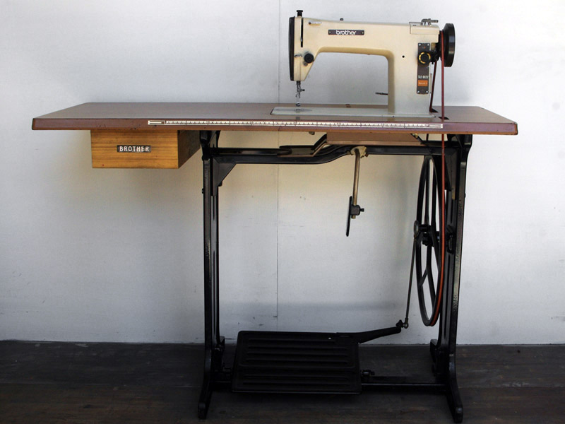 No.602 Brother TA2-B623 ブラザー製 職業用足踏みミシンアンティーク