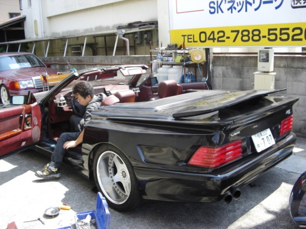 ベンツ R129 SL ケーニッヒVER オープントップ修理編 - 神津店長の
