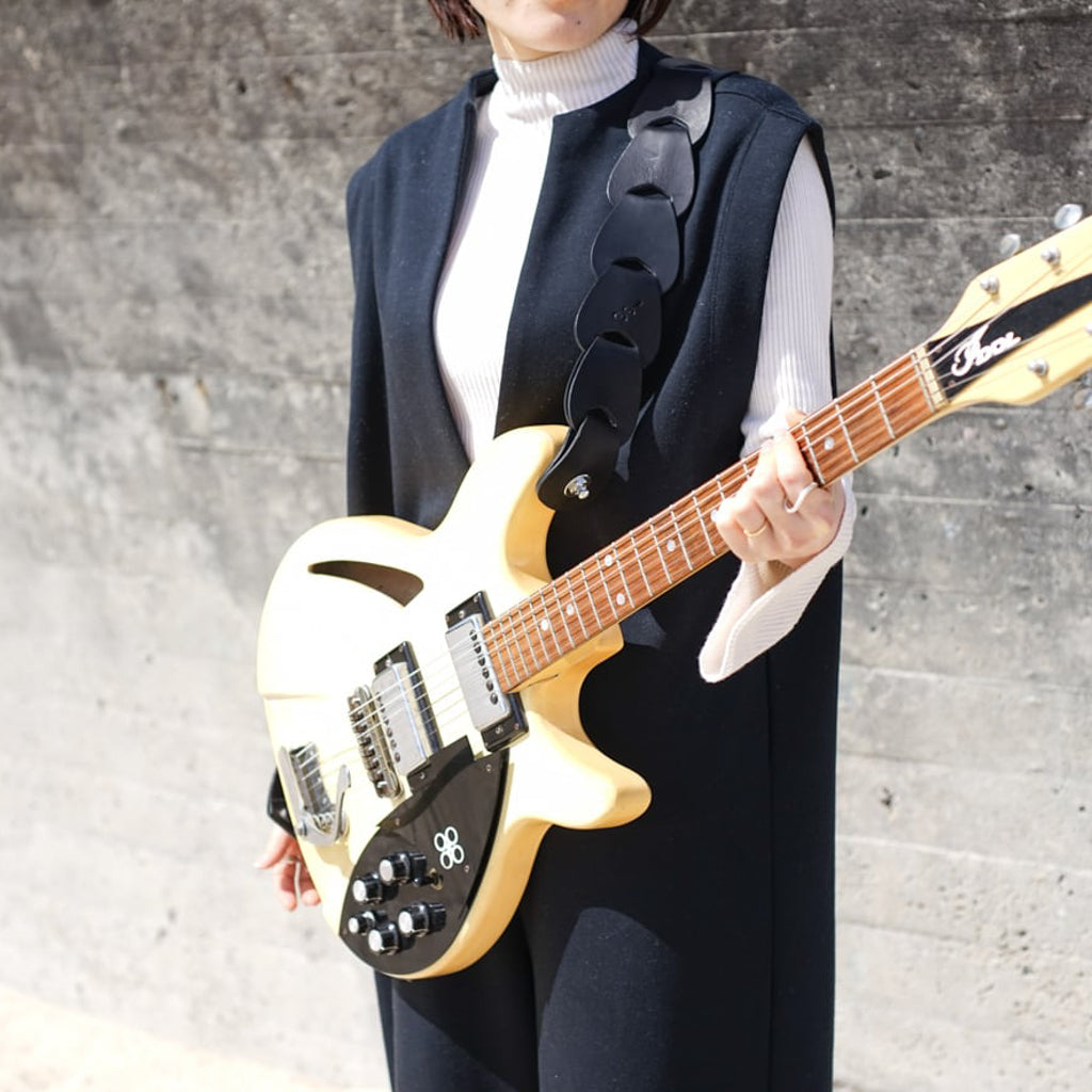 folklore フォークロア｜ウロコのようなギターストラップ – 708works