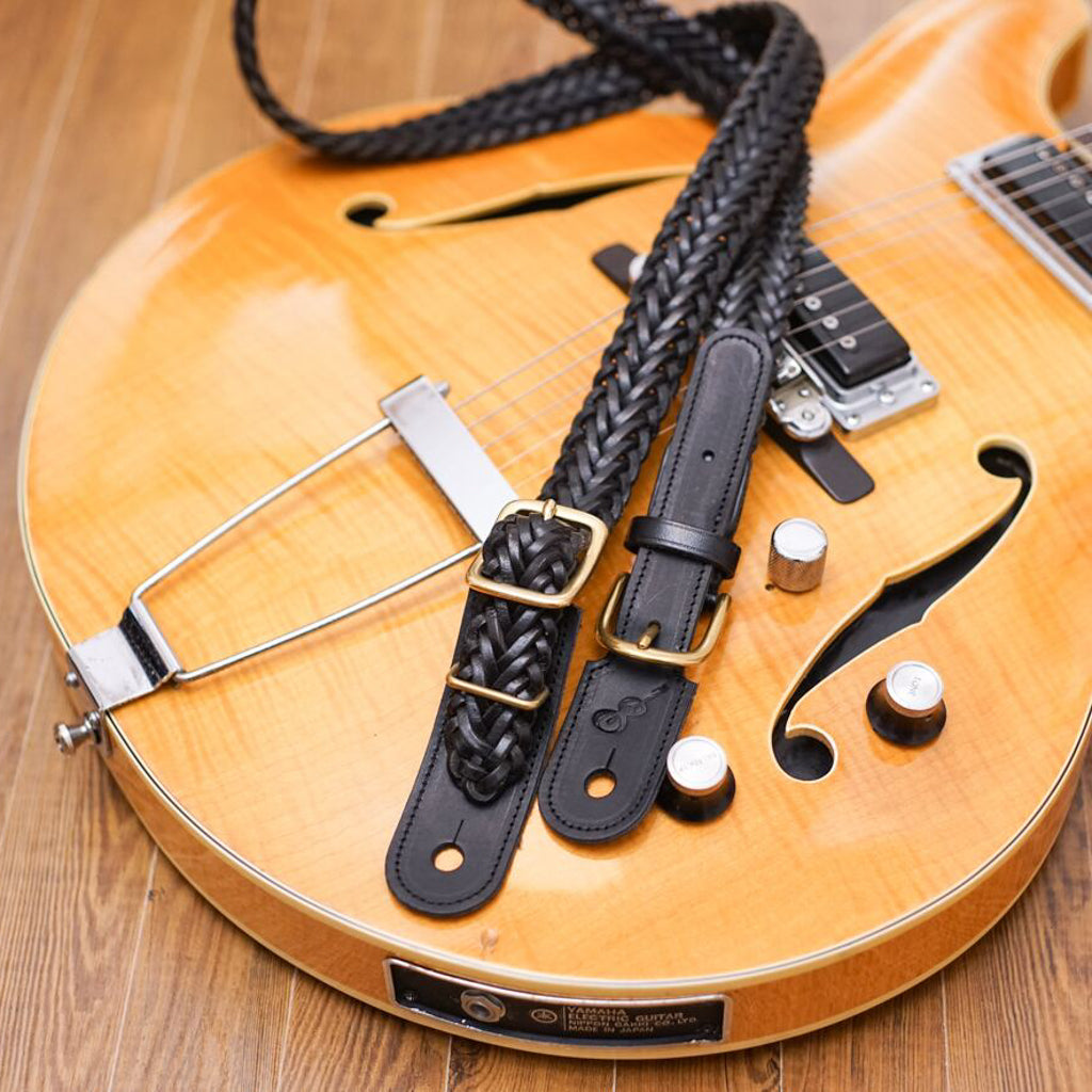 attacca アタッカ｜ベルトをギターストラップに変身させる